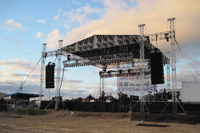 Outdoor Aluminum Alloy Concert Truss Manufacturer Display Stage Roof Truss Supplier